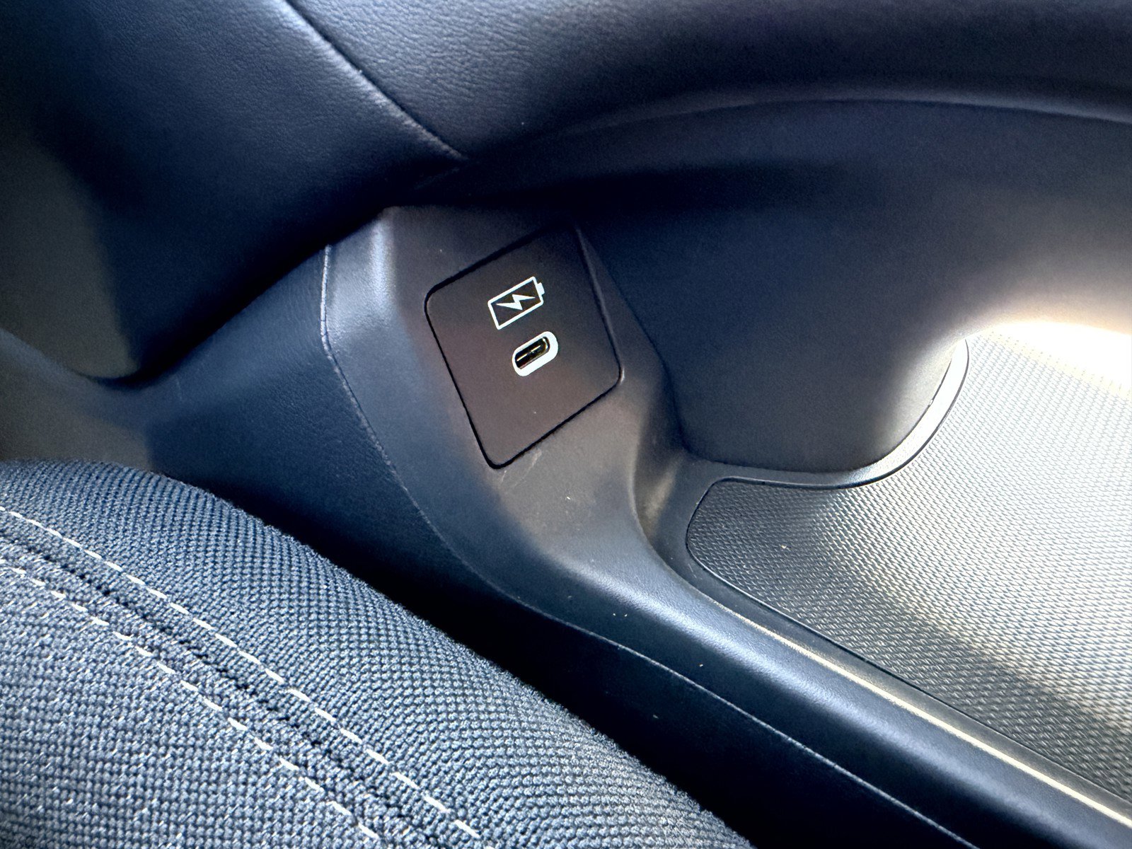 New 2026 Honda HR-V LX image 32