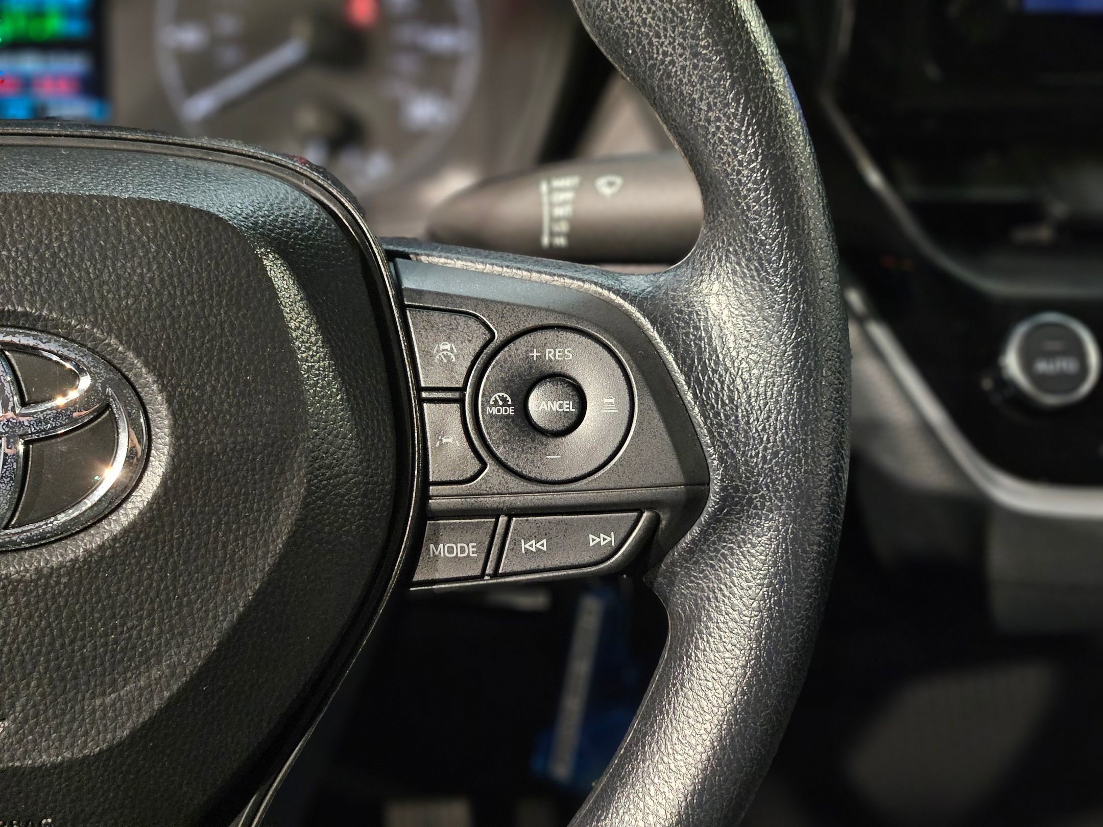 Used 2025 Toyota Corolla LE image 27