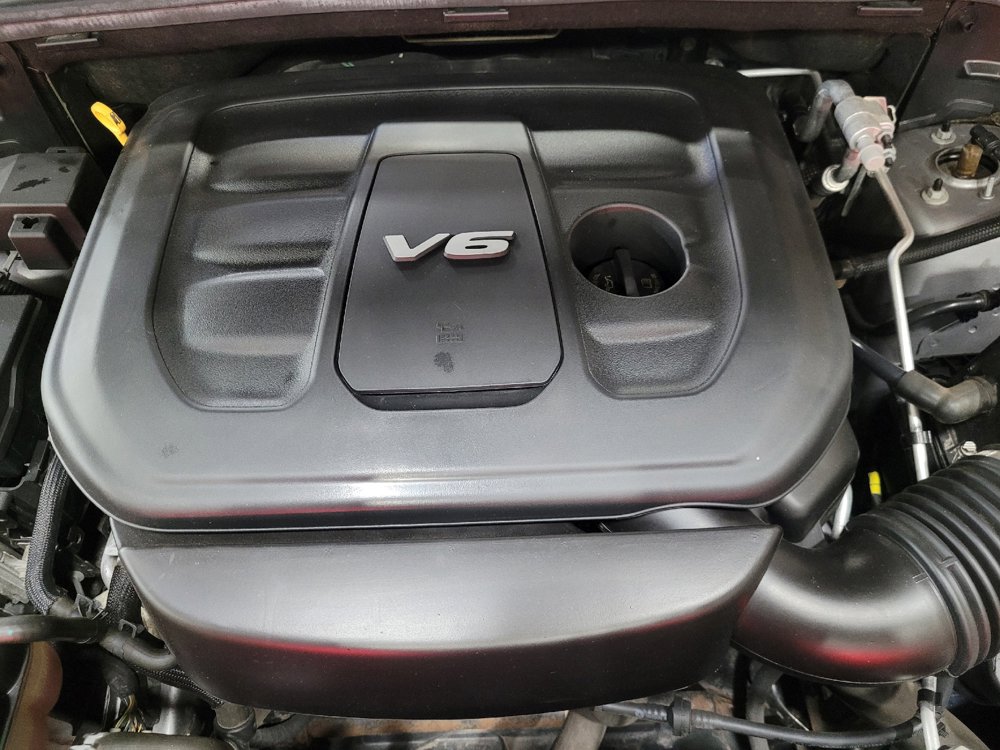 Used 2018 Jeep Grand Cherokee Overland AWD/4WD image 30