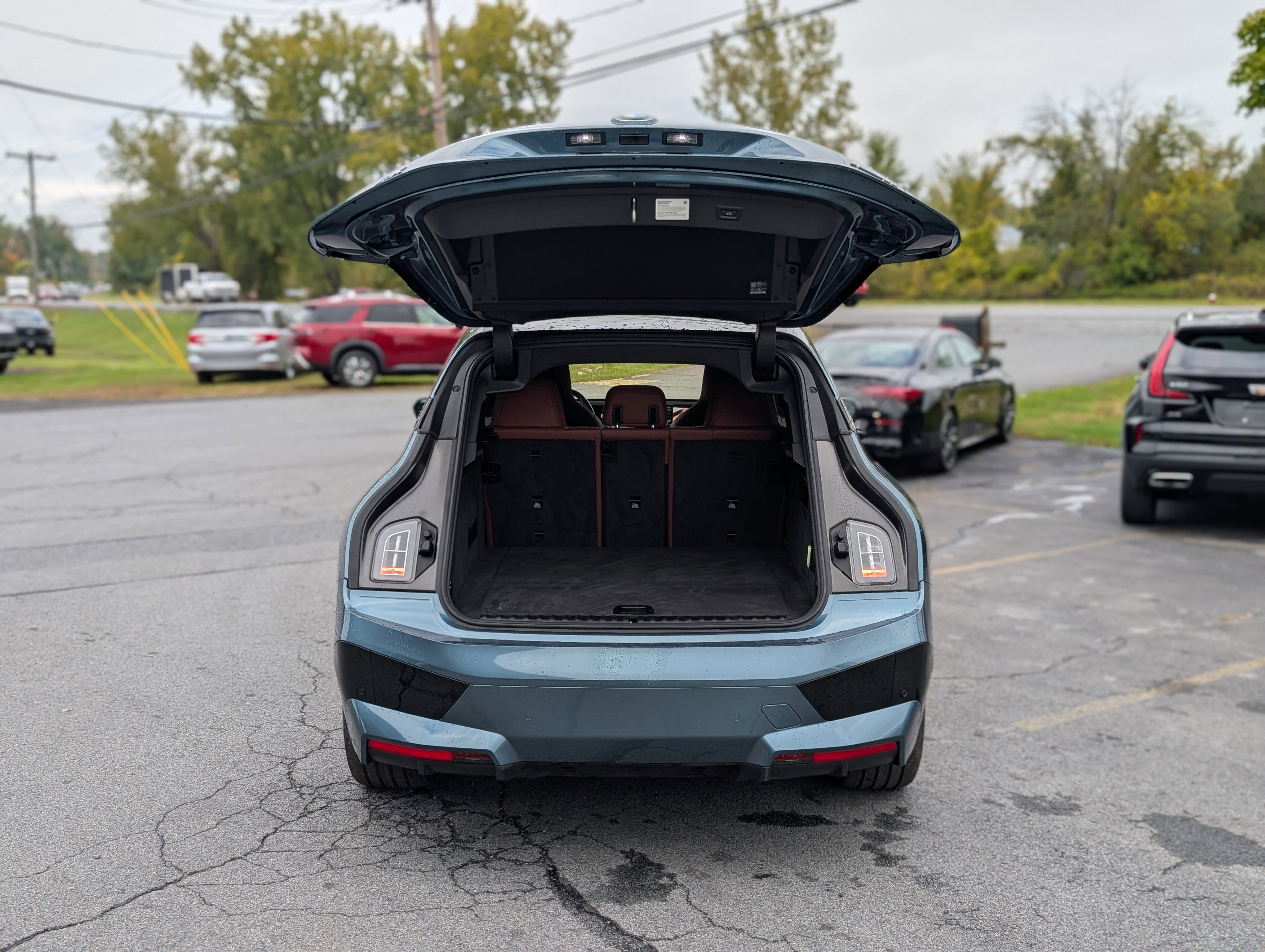 Used 2023 BMW iX xDrive50 w/ Sport Package image 45