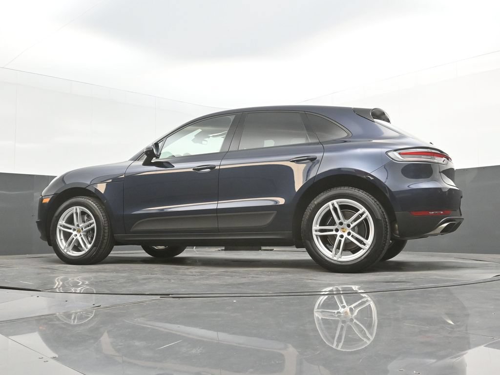 Certified 2021 Porsche Macan AWD/4WD image 32