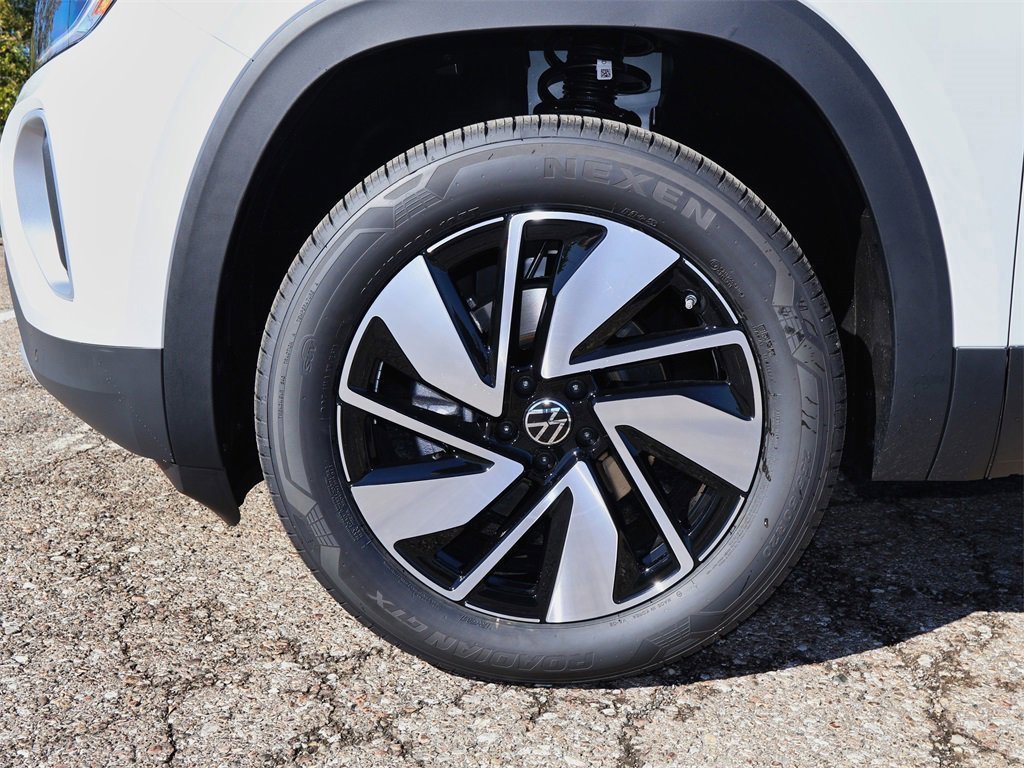 New 2026 Volkswagen Atlas SEL image 9