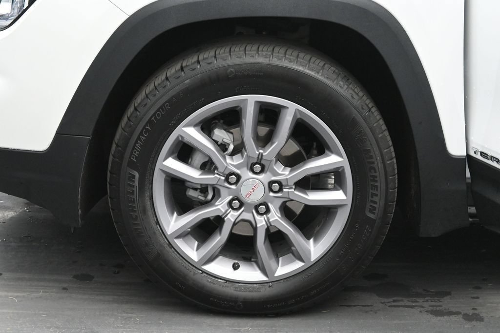 Used 2024 GMC Terrain SLT w/ Infotainment Package II AWD/4WD image 29