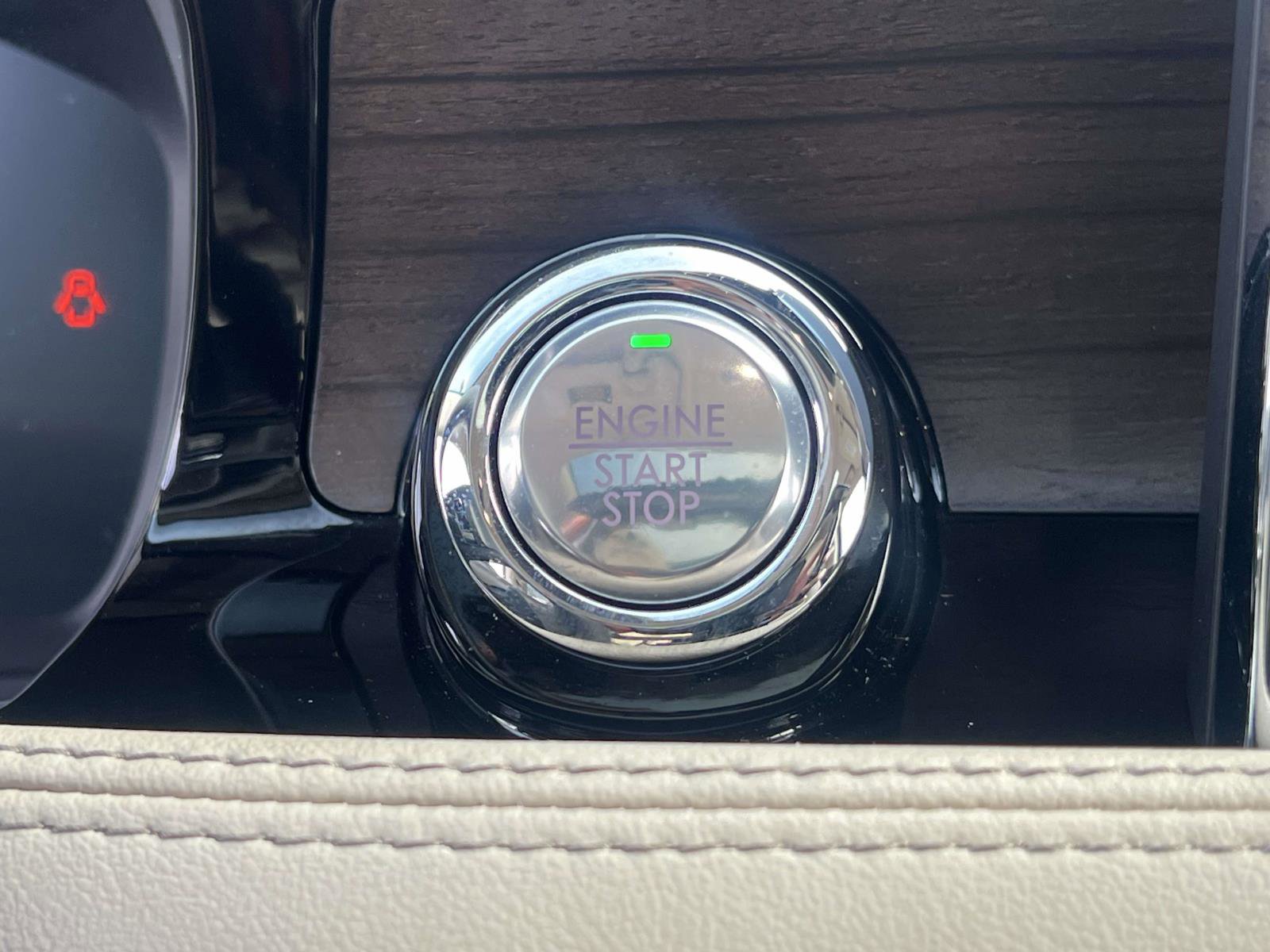 Used 2022 Lincoln Corsair Reserve w/ Equipment Group 201A image 28