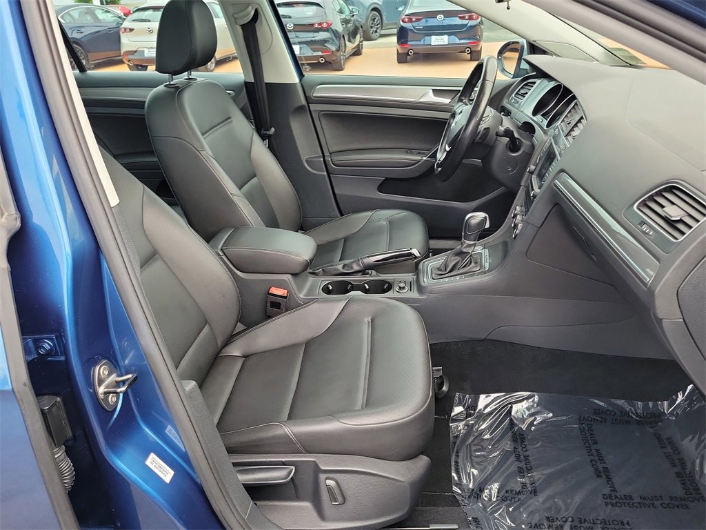 Used 2017 Volkswagen Golf Alltrack SE image 16