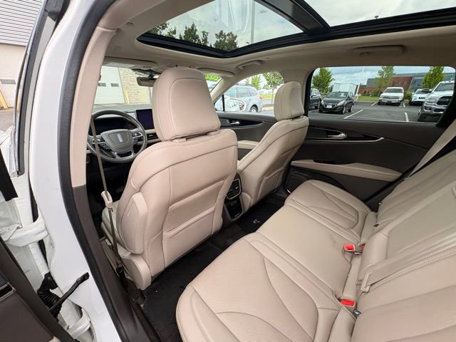Used 2023 Lincoln Nautilus Reserve AWD/4WD image 14