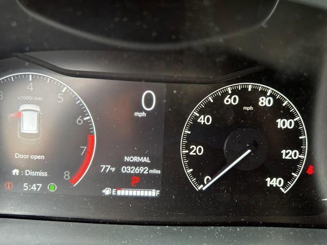 Used 2023 Honda Pilot Touring image 8