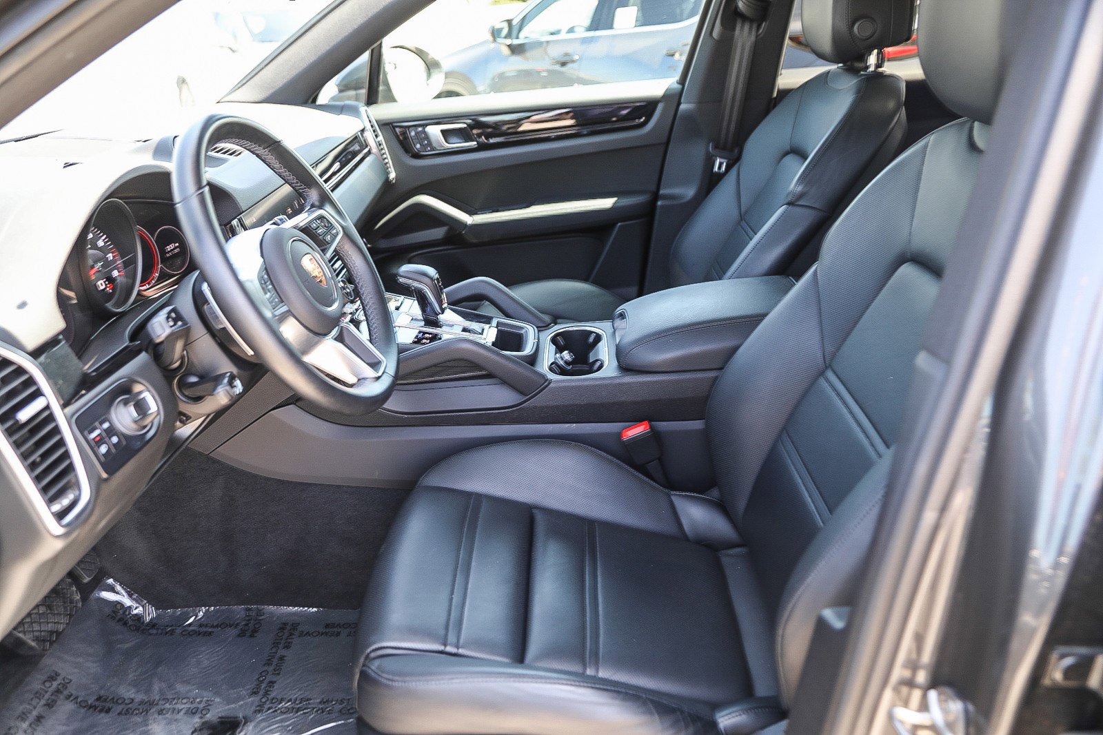 Used 2022 Porsche Cayenne Coupe image 17