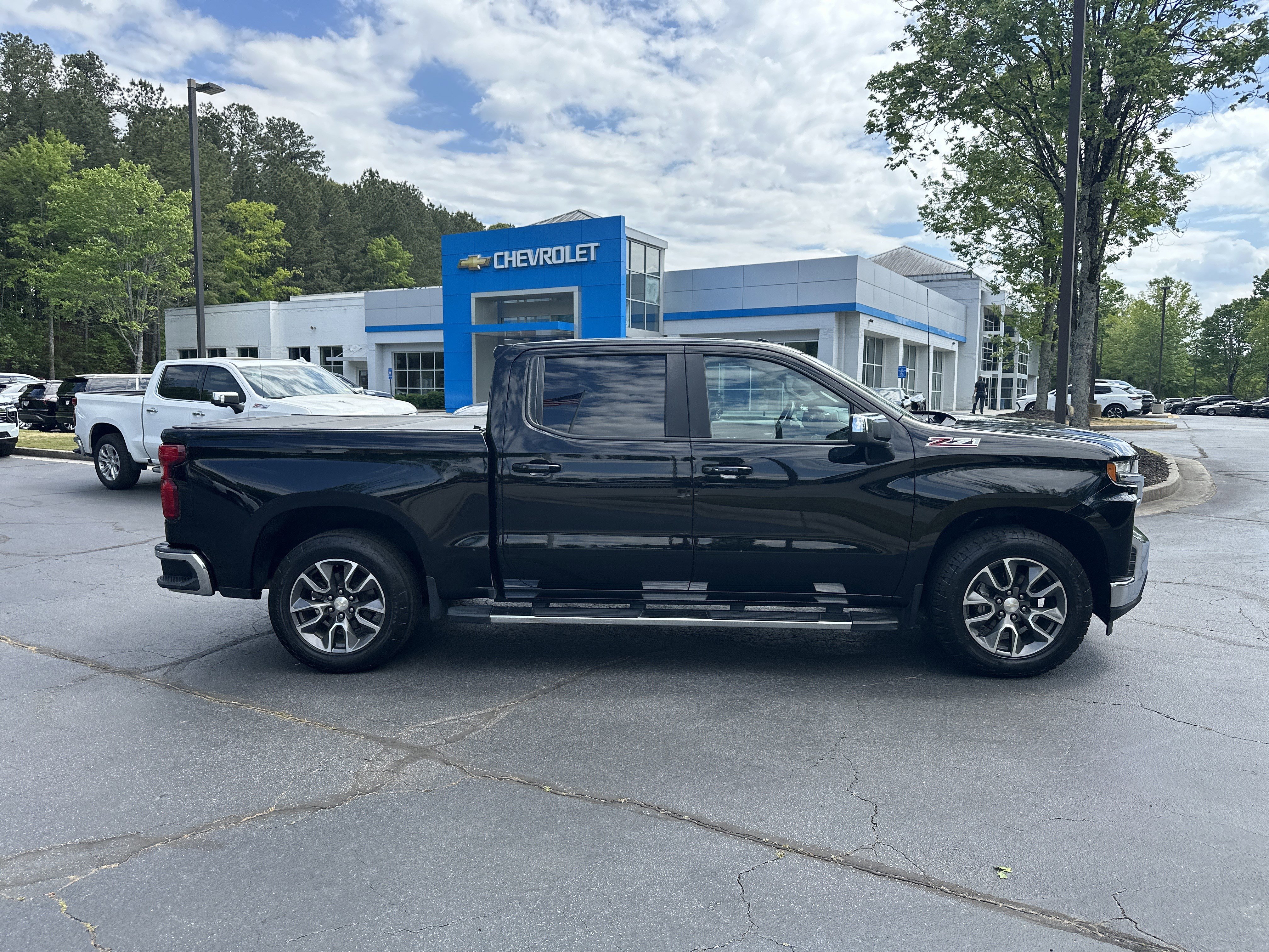 Used 2020 Chevrolet Silverado 1500 LT w/ All-Star Edition AWD/4WD image 4