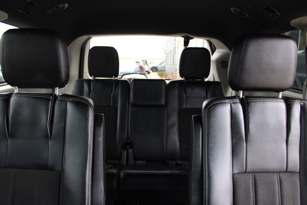 Used 2019 Dodge Grand Caravan SXT image 27