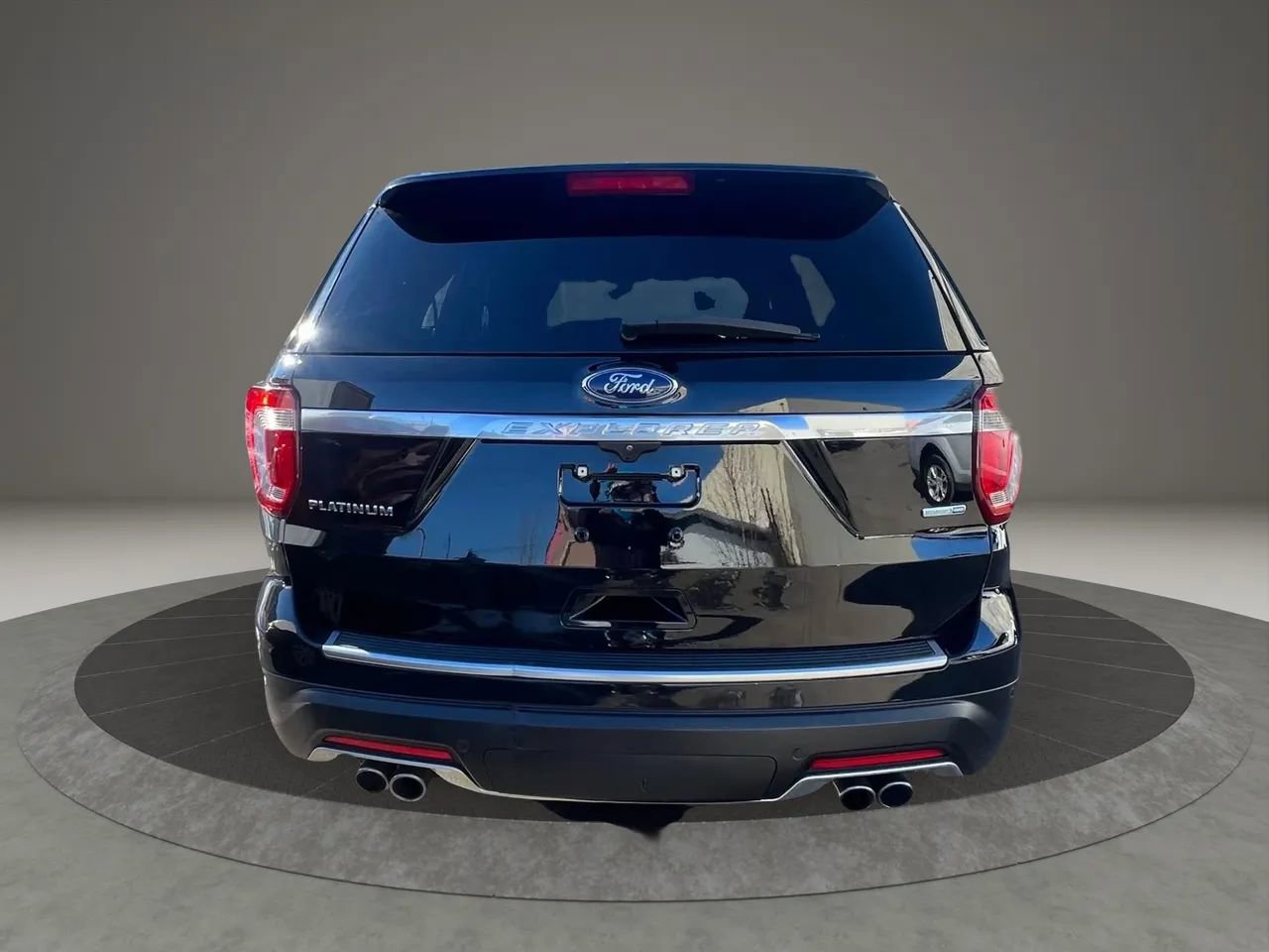 Used 2018 Ford Explorer Platinum image 6