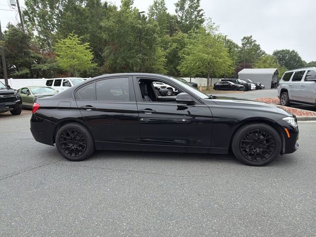 Used 2018 BMW 330i xDrive Sedan w/ Convenience Package AWD/4WD image 4