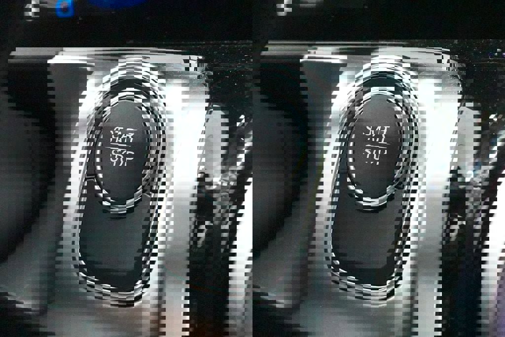 Used 2023 Mercedes-Benz EQB 300 4MATIC w/ Exclusive Package image 21