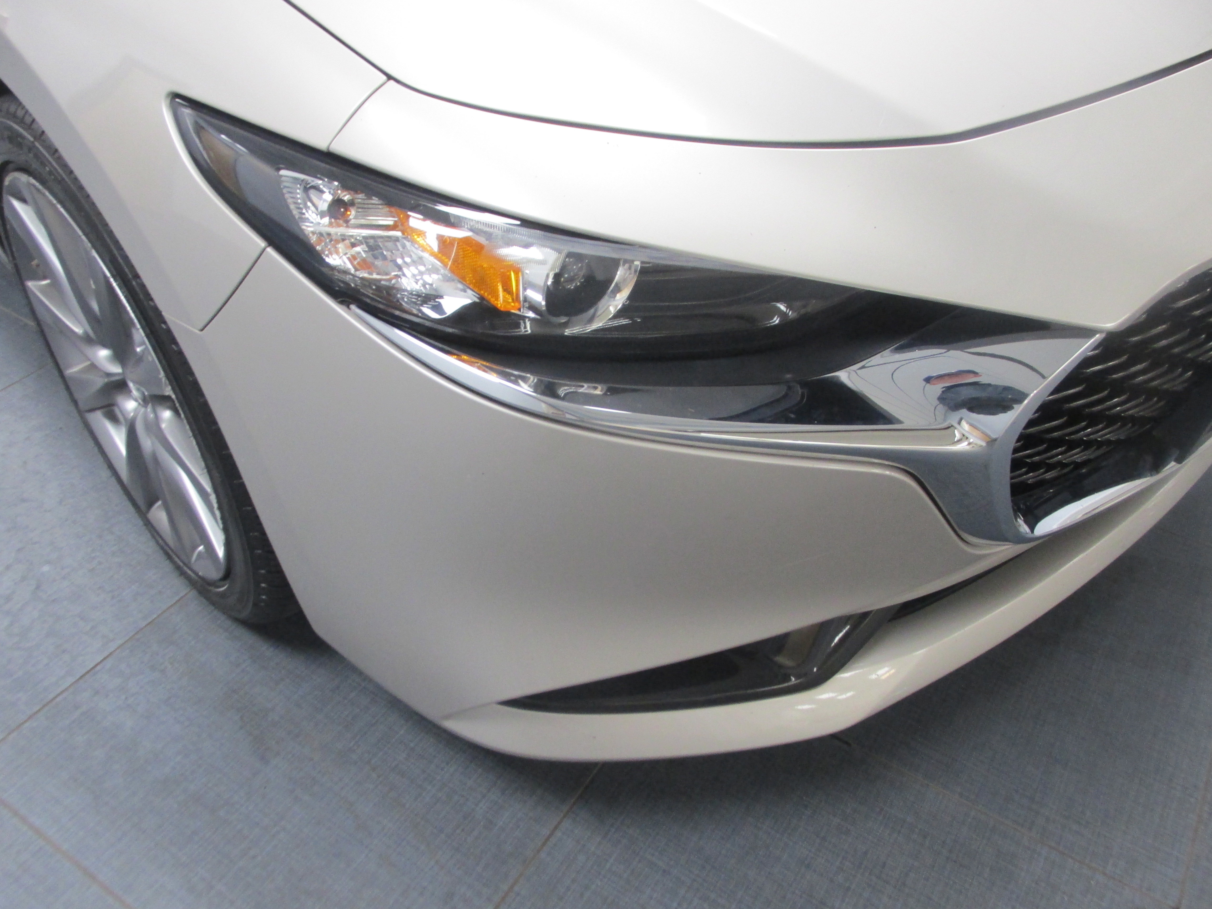 Used 2024 MAZDA MAZDA3 s FWD image 10