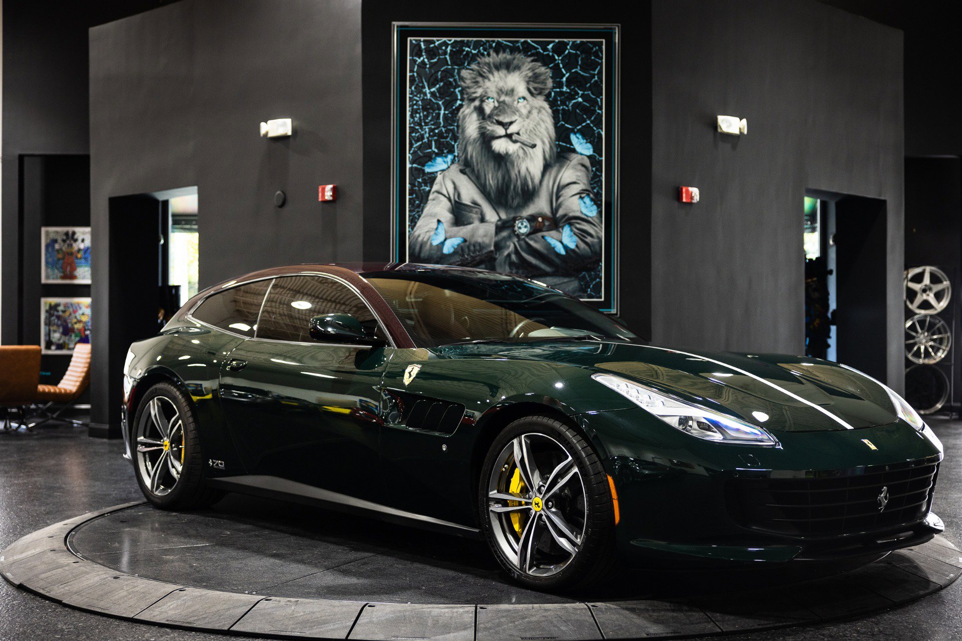 Used 2018 Ferrari GTC4Lusso AWD/4WD image 10