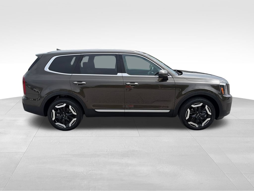 Used 2025 Kia Telluride S AWD/4WD image 7
