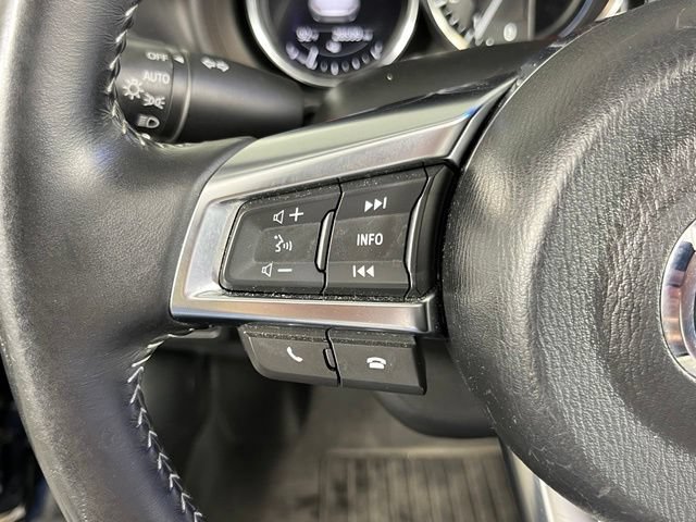Used 2022 MAZDA MX-5 Miata RF Grand Touring RWD image 14
