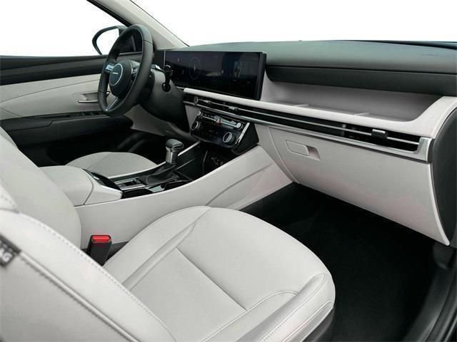 Used 2025 Hyundai Tucson SEL FWD image 17