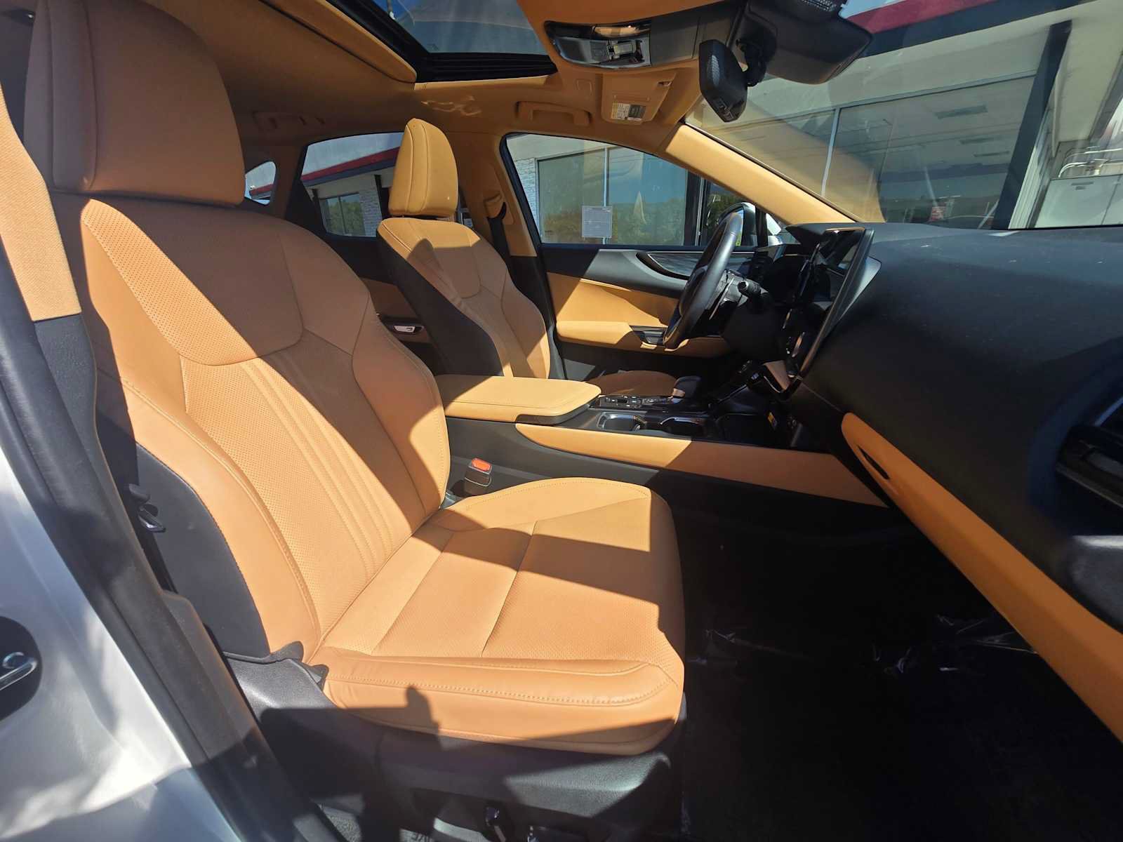 Used 2025 Lexus NX 350h AWD w/ Accessory Package (2T) image 10