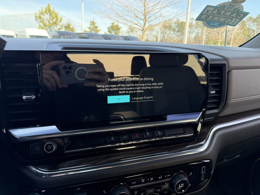 Used 2024 Chevrolet Silverado 2500 LT image 16