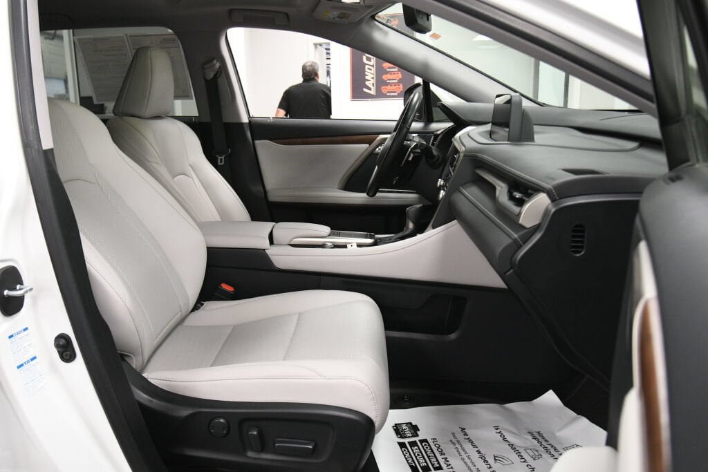 Used 2021 Lexus RX 350L Premium w/ Premium Package AWD/4WD image 29