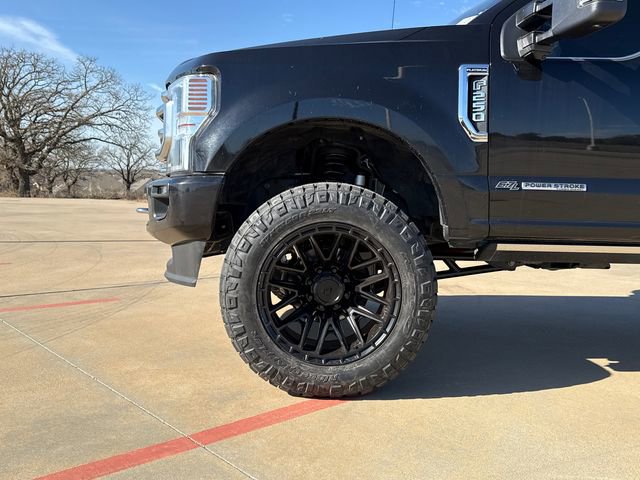 Used 2022 Ford F250 Platinum w/ FX4 Off-Road Package image 5
