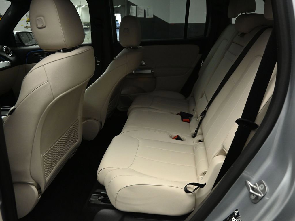 Used 2024 Mercedes-Benz EQB 300 4MATIC w/ Winter Package image 21
