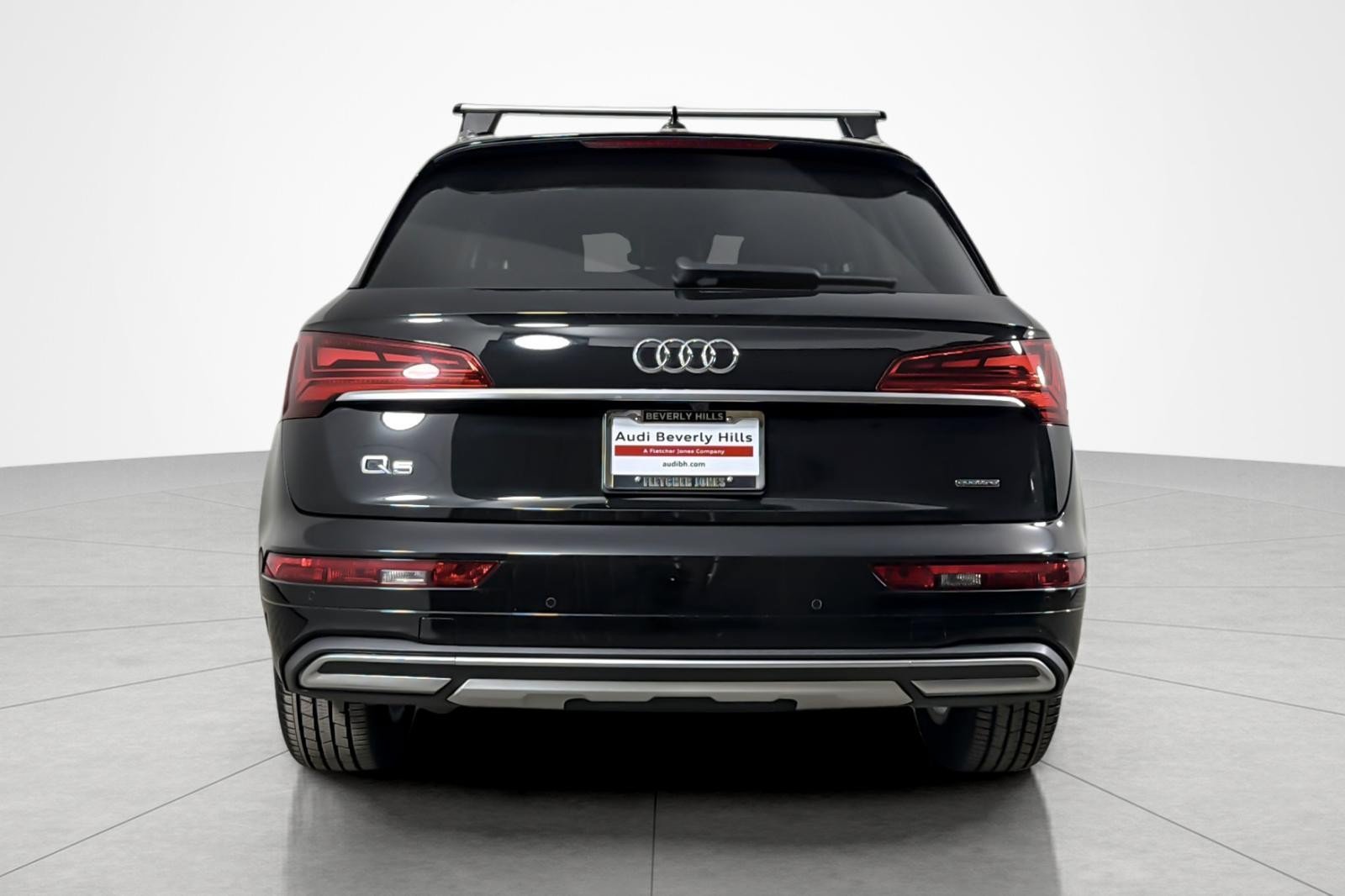 Used 2023 Audi Q5 2.0T Premium w/ Convenience Package AWD/4WD image 4