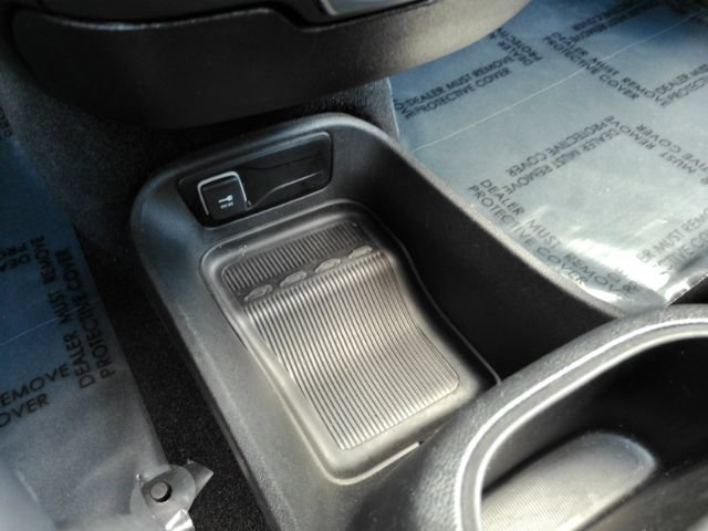 Used 2025 Chrysler Pacifica Select FWD image 48
