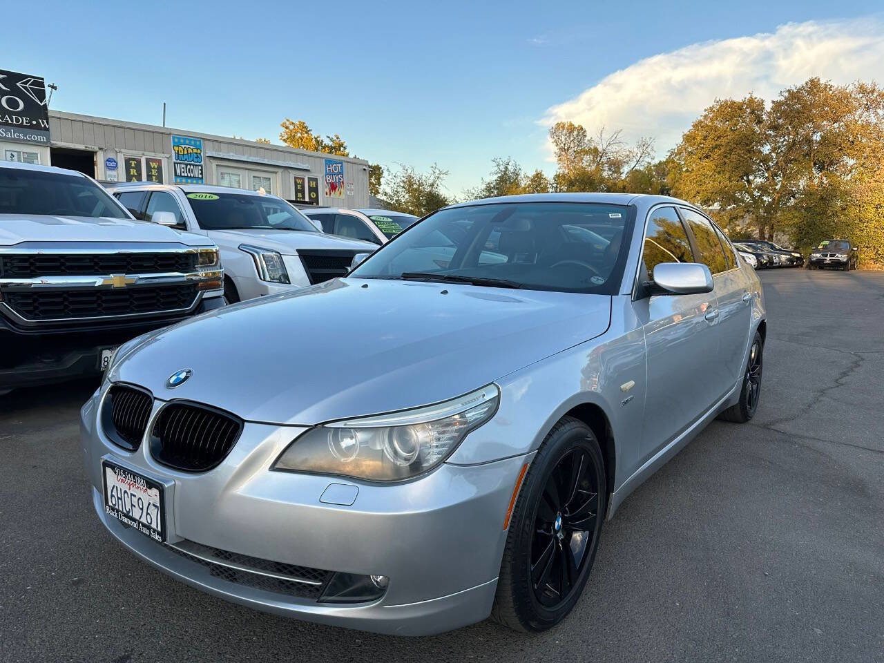 Used 2009 BMW 528i xDrive Sedan image 4