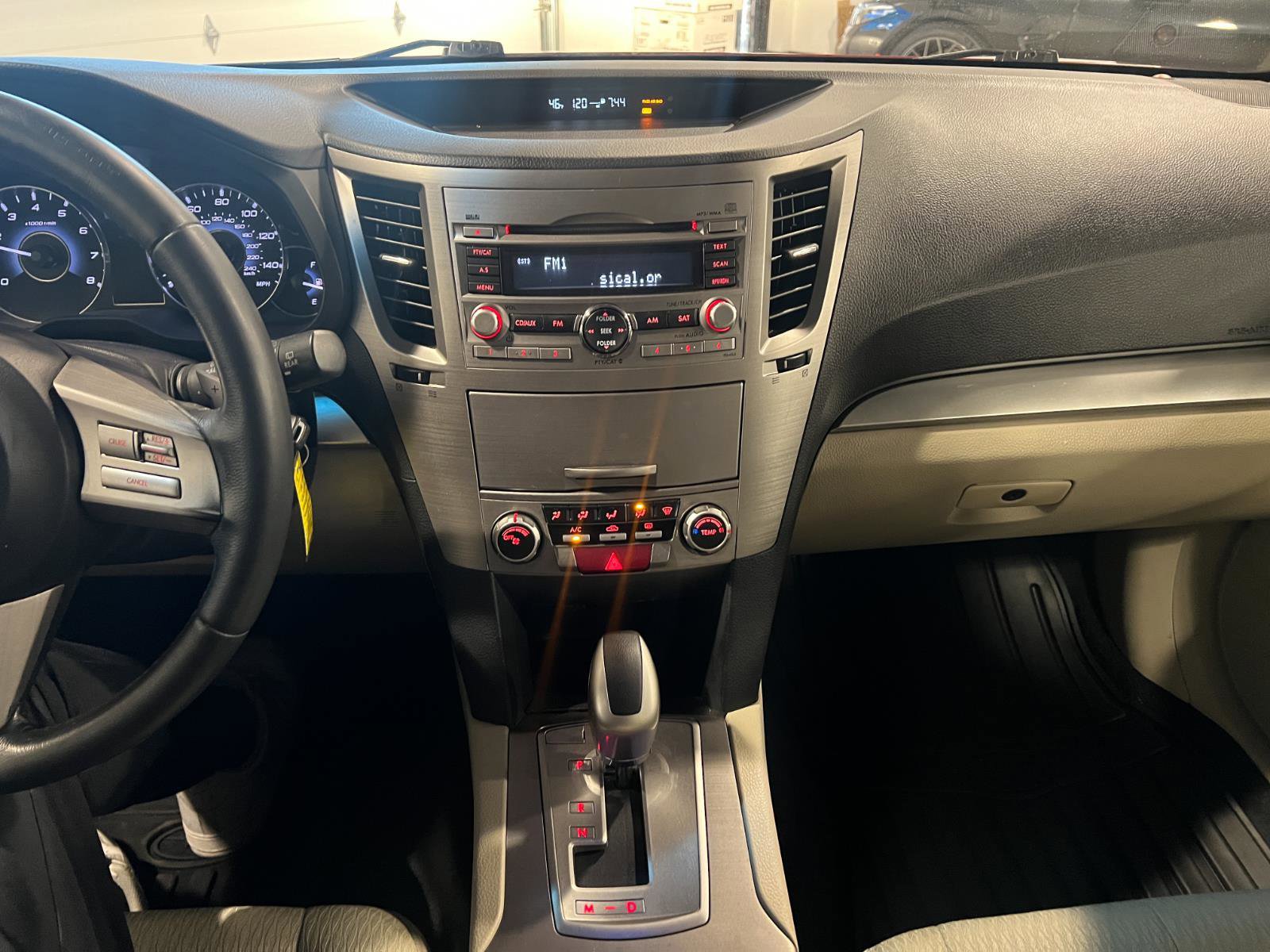 Used 2011 Subaru Outback 2.5i Premium image 16