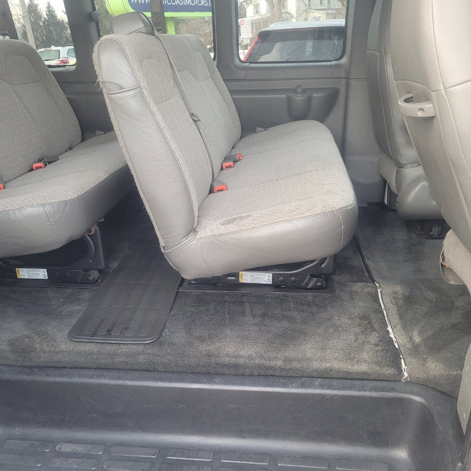 Used 2016 Chevrolet Express 3500 LT w/ LT Preferred Equipment Group image 32