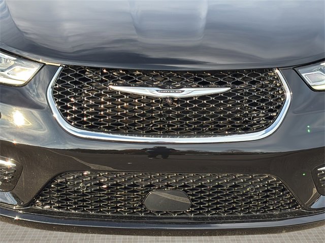 New 2026 Chrysler Pacifica Select image 9