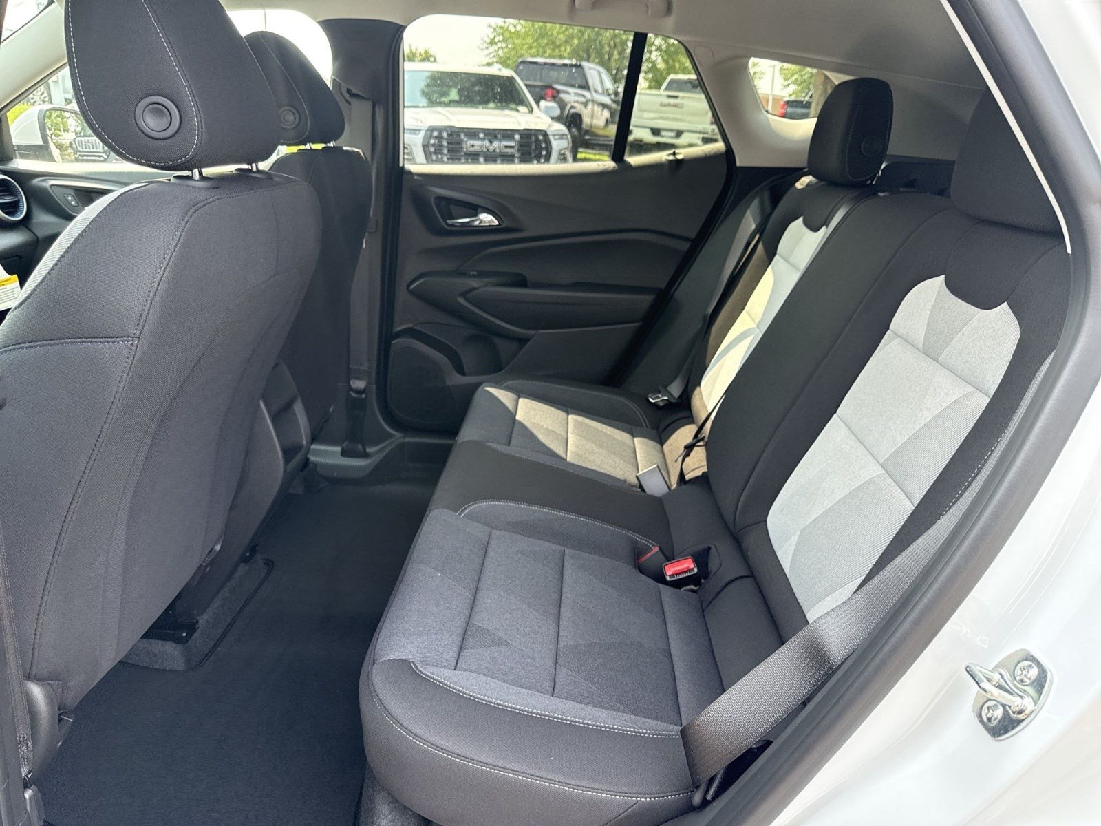 New 2026 Chevrolet Trax LS w/ LS Convenience Package FWD image 19