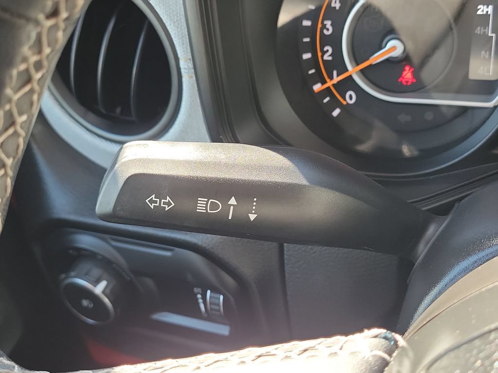 Used 2025 Jeep Wrangler Unlimited Sport AWD/4WD image 12