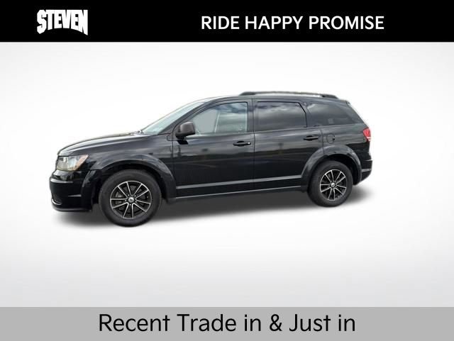 Used 2018 Dodge Journey SE w/ Connectivity Group FWD image 2