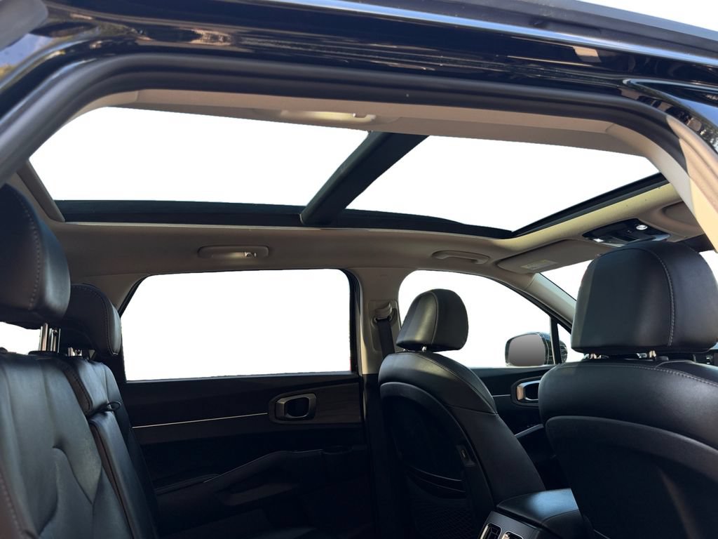Certified 2023 Kia Sorento S w/ Panoramic Sunroof Package AWD/4WD image 7