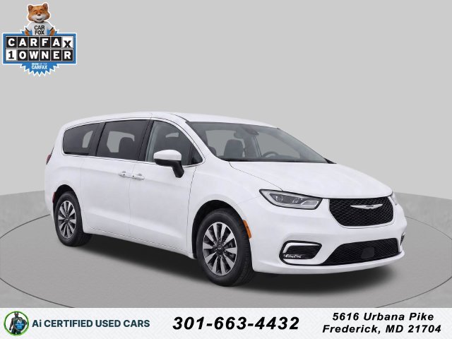 Used 2023 Chrysler Pacifica Touring-L
