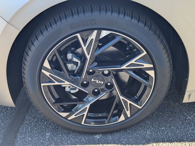 Used 2025 Kia K5 GT-Line w/ GT-Line Premium Package image 11