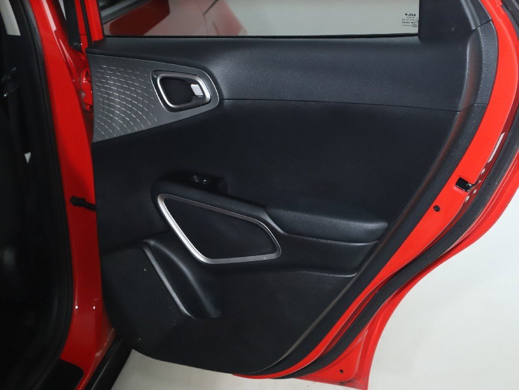 Used 2023 Kia Soul LX w/ LX Technology Package image 30