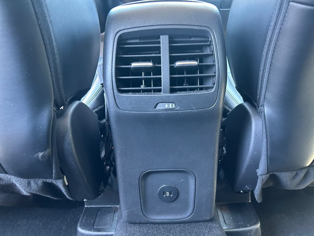 Used 2025 Ford Escape Platinum AWD/4WD image 28