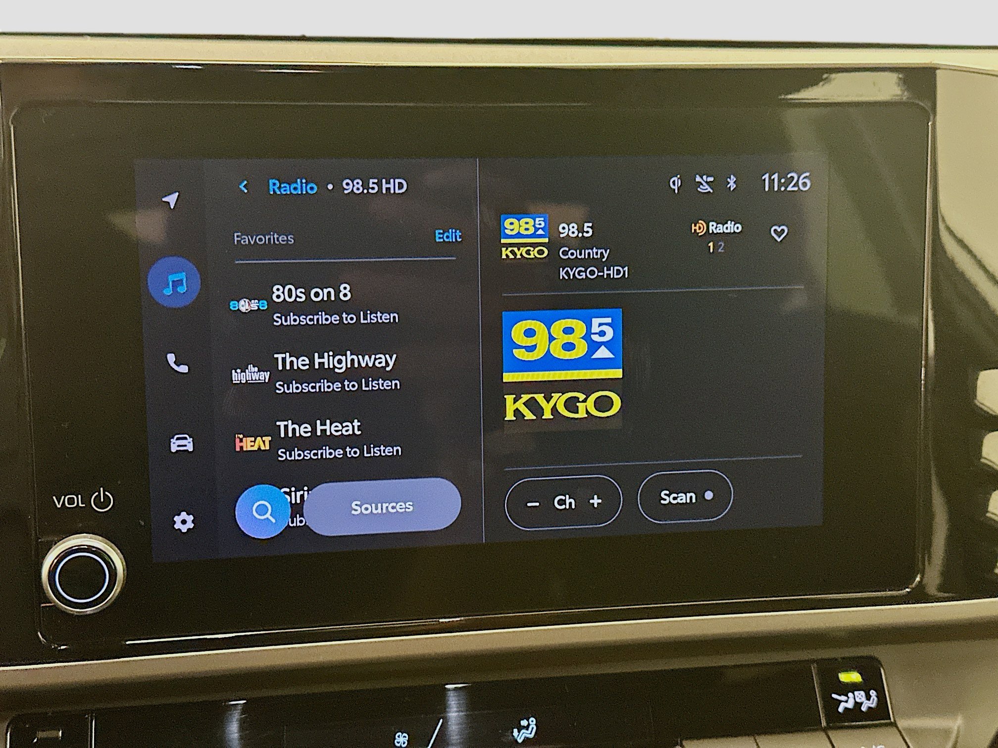 Used 2025 Toyota Camry SE image 21