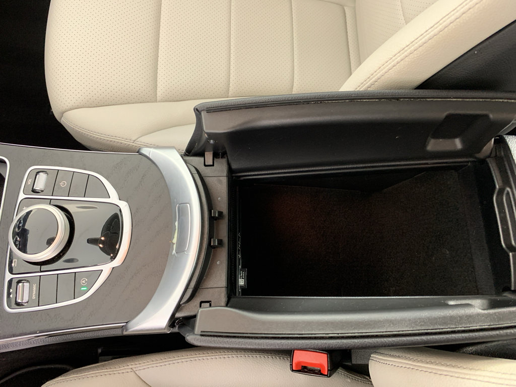 Used 2017 Mercedes-Benz C 300 4MATIC Sedan image 30