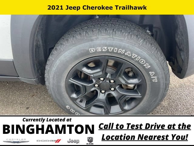 Used 2021 Jeep Cherokee Trailhawk AWD/4WD image 21