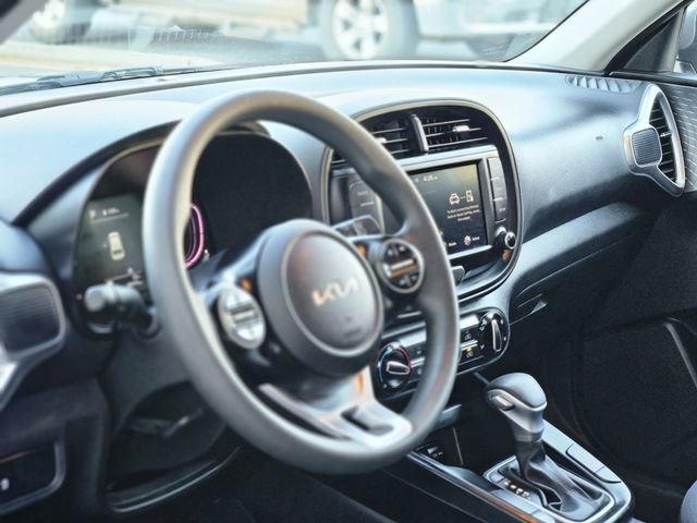 Used 2024 Kia Soul LX w/ Option Group 015 image 12