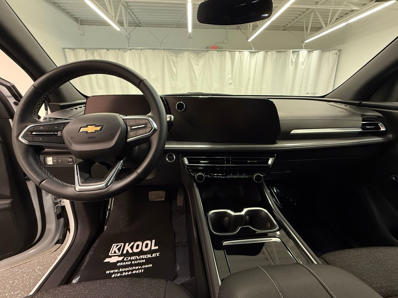 Used 2024 Chevrolet Traverse LS image 17