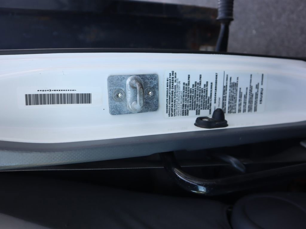 Used 2019 Isuzu NPR image 25