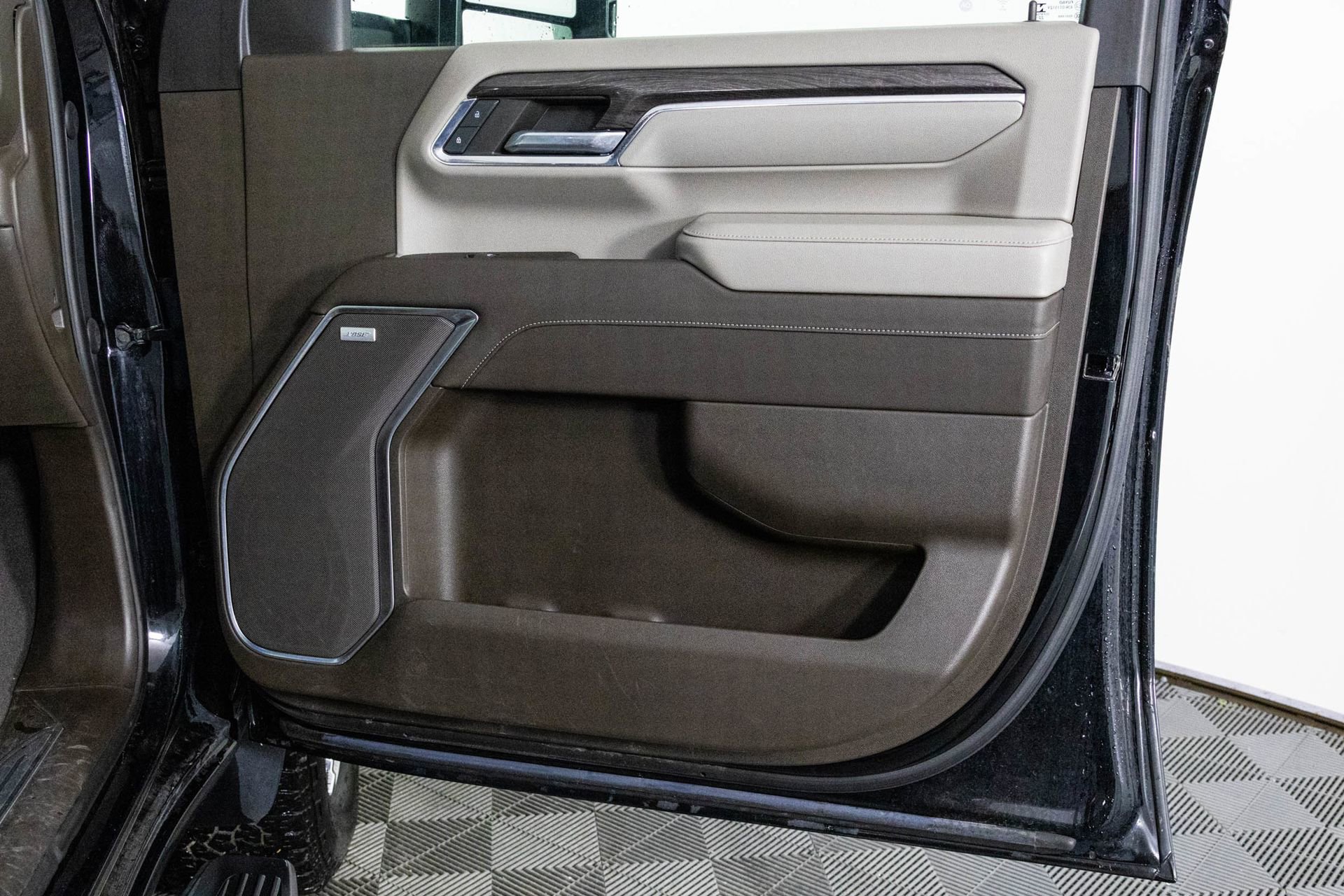 Certified 2024 Chevrolet Silverado 2500 LTZ w/ LTZ Plus Package image 43