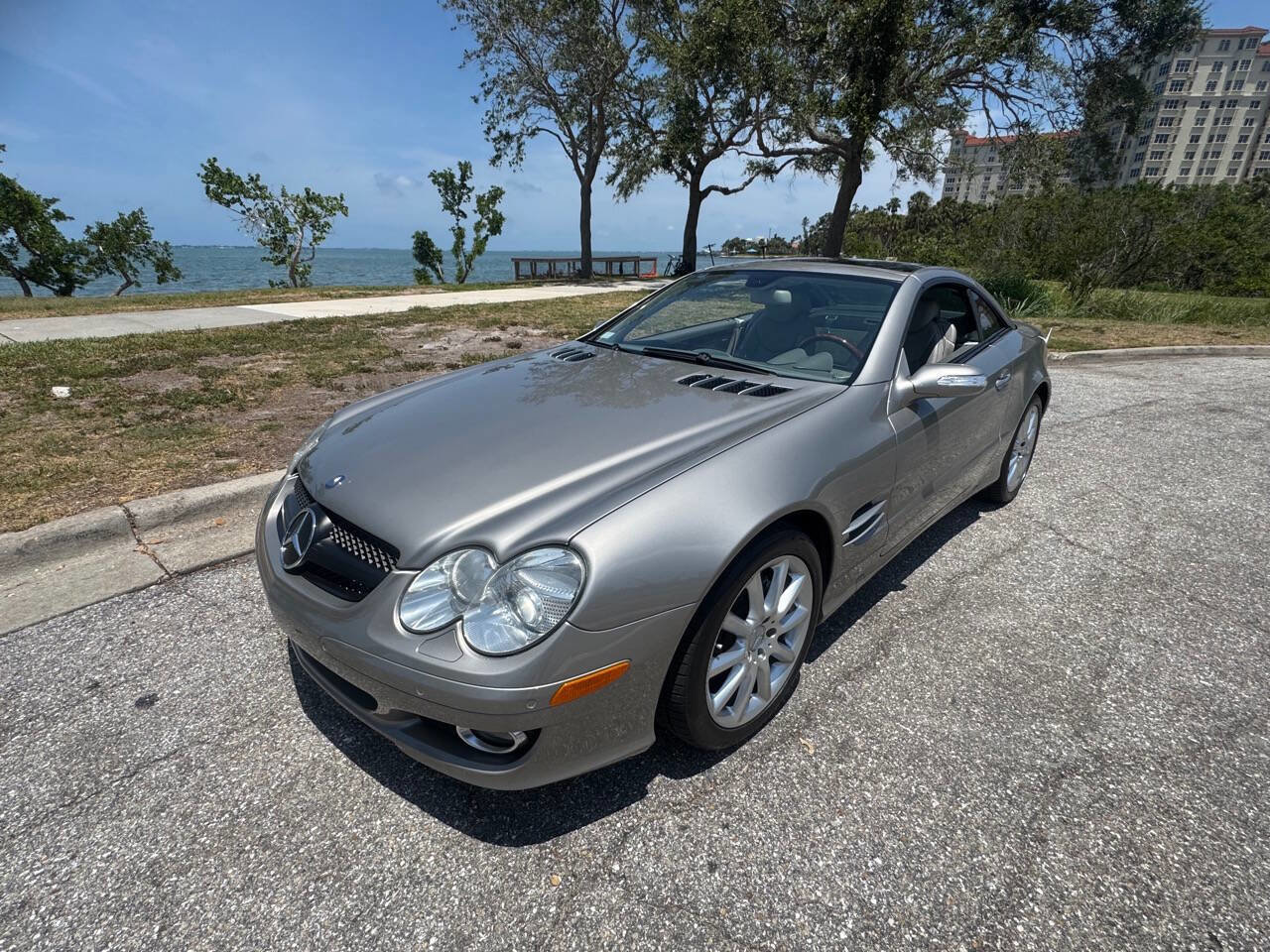 Used 2007 Mercedes-Benz SL 550 image 7