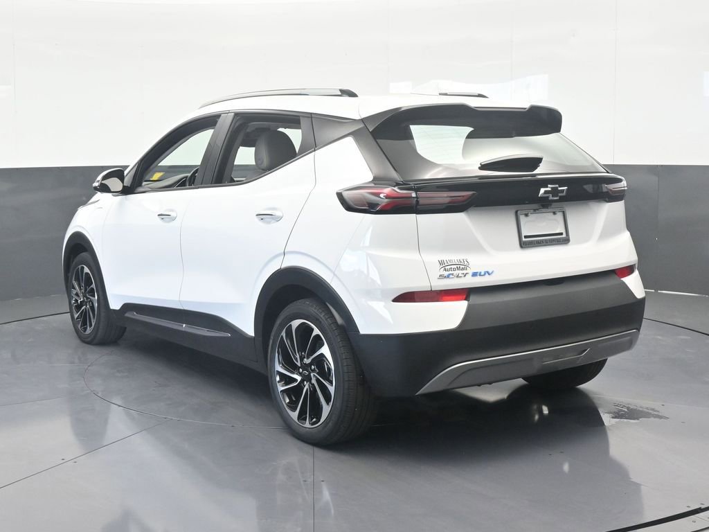 Used 2023 Chevrolet Bolt EUV Premier image 4